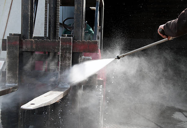Best Oil Spill Cleanup  in Signal Hill, CA